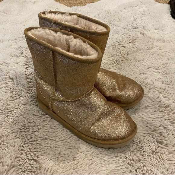 Ugg’s Gold sparkle glitter 5 Women’s - Picture 2 of 8
